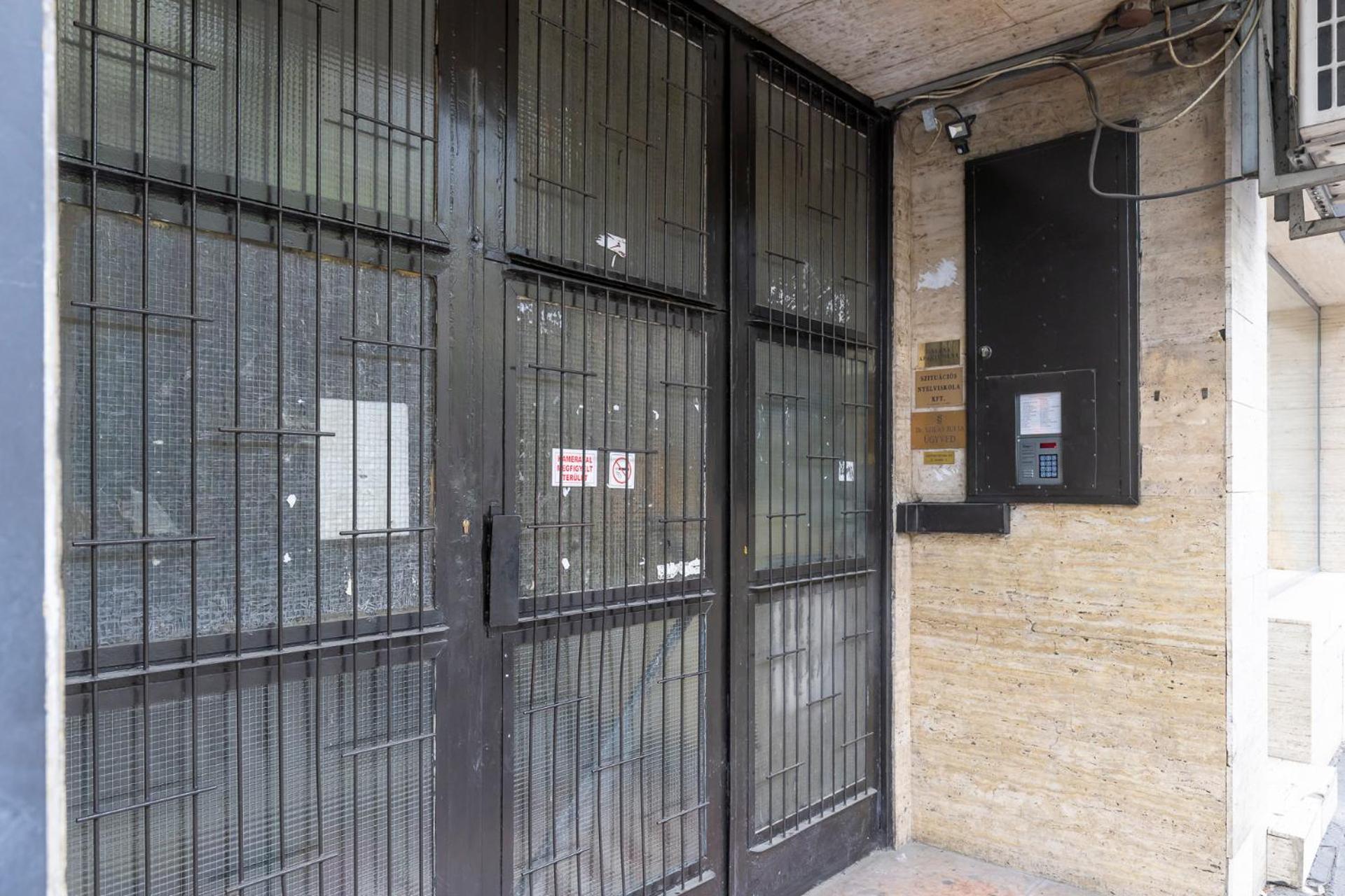 Galaxy Apartement Lift Parking — Photos 1